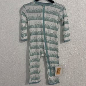 NWT- Kickee Pants- bamboo-Fullzip coverall-natural grass- Size 3-6months